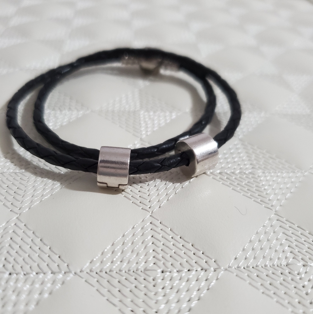 Pandora plain clips